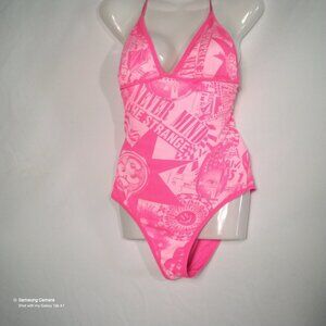 Dee's Design by Her Majesty Boutique Pink & White Reversible Monokini NWT Sz. M